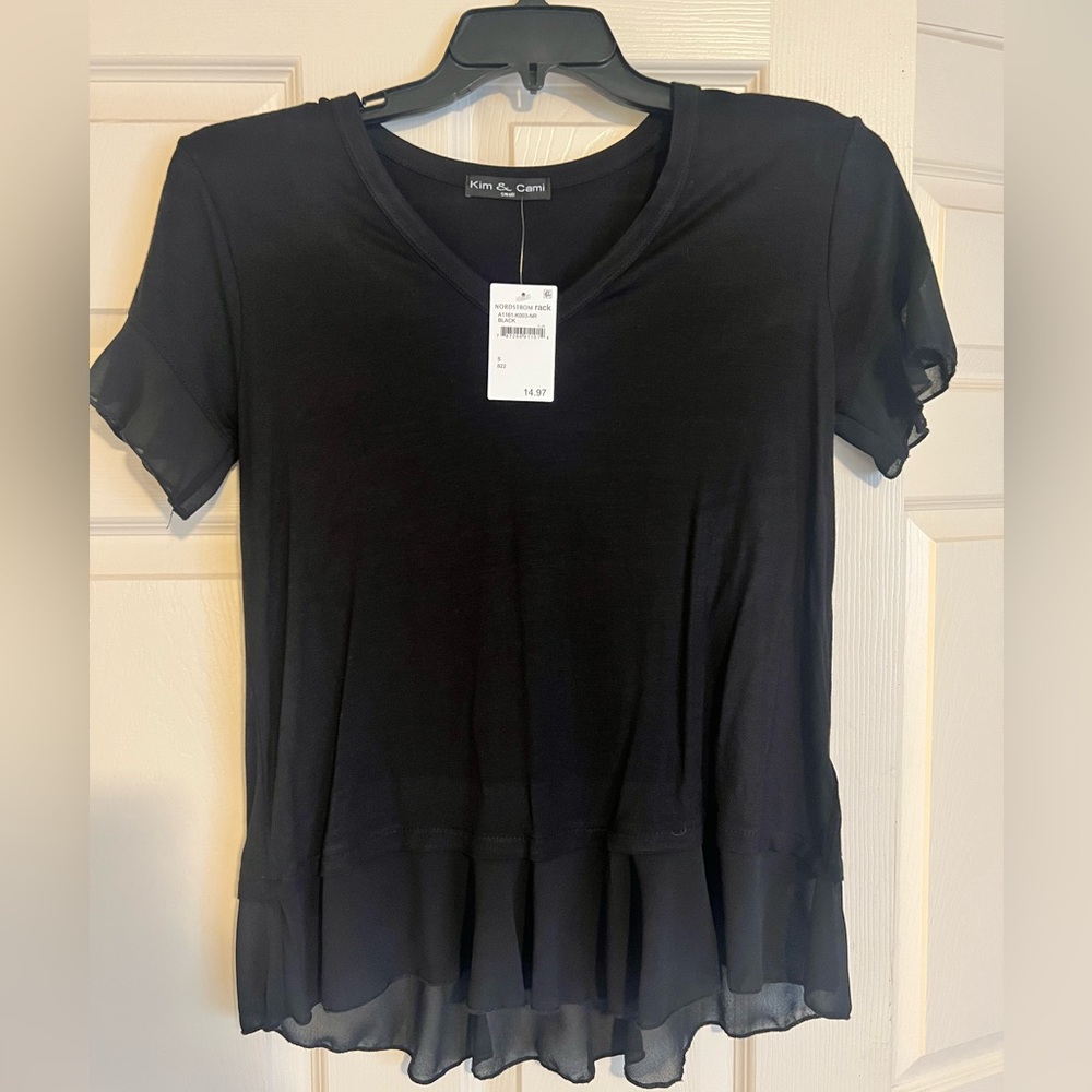 Kim & Cami ruffle tee
